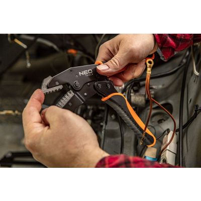 Szczypce do zaciskania końcówek tulejkowych 0,5-16mm2 (22-6 AWG) NEO 01-506 GTX (01-506)