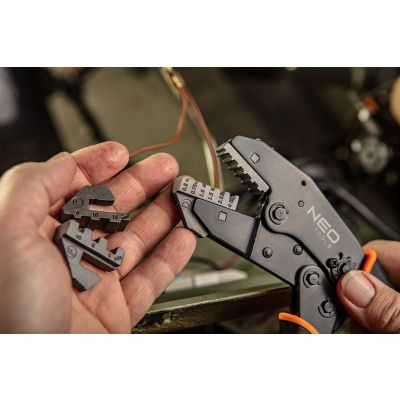 Szczypce do zaciskania końcówek tulejkowych 0,5-16mm2 (22-6 AWG) NEO 01-506 GTX (01-506)