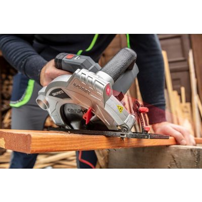 Pilarka tarczowa 1800W tarcza 210x30mm 58G493 GRAPHITE GTX (58G493)