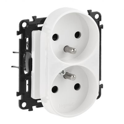 Valena Life Gniazdo Pojedyncze Z Uziemieniem /Z Przesłonami/ Do Ramek Wielokrotnych Białe|N|16A – 250 V 753190 LEGRAND (753190)